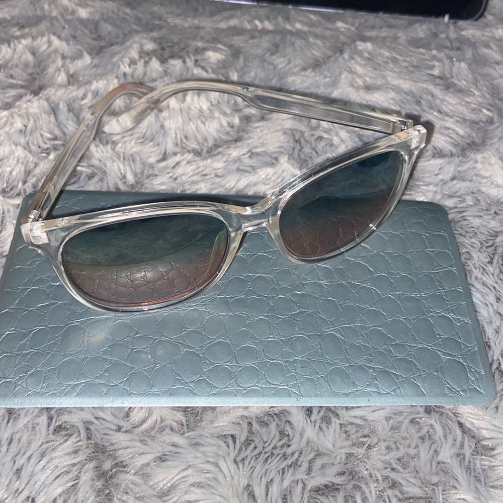 Clear frame sunglasses 🕶️